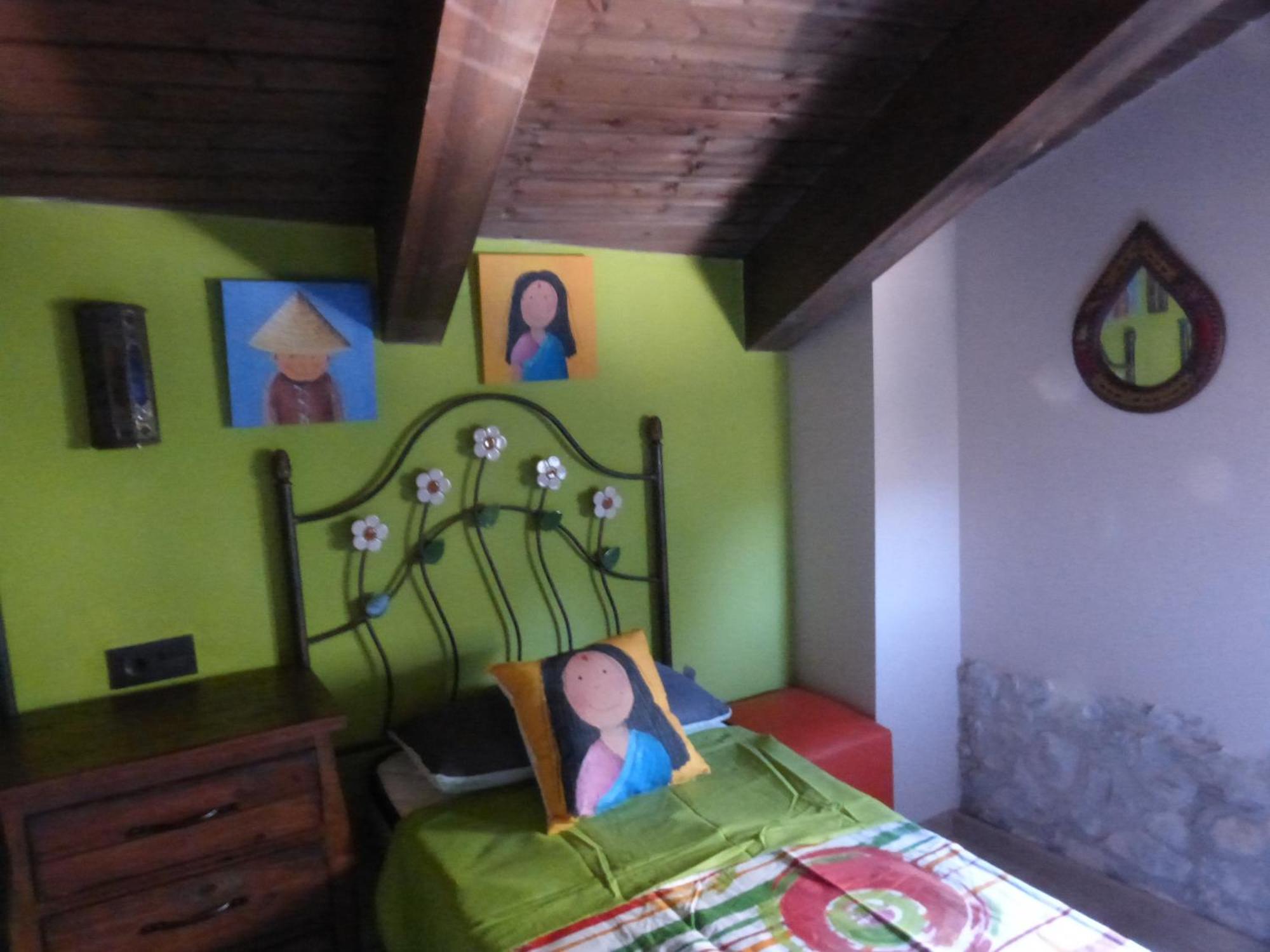 Viladomatrural La Nou de Gayá Pokoj fotografie